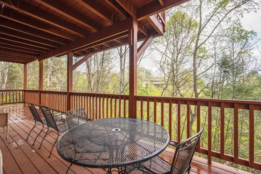 Four Private Suites - Hot Tub - Arcade - Fast Wi-Fi - One Minute To Parkway Fun Pigeon Forge Exteriér fotografie
