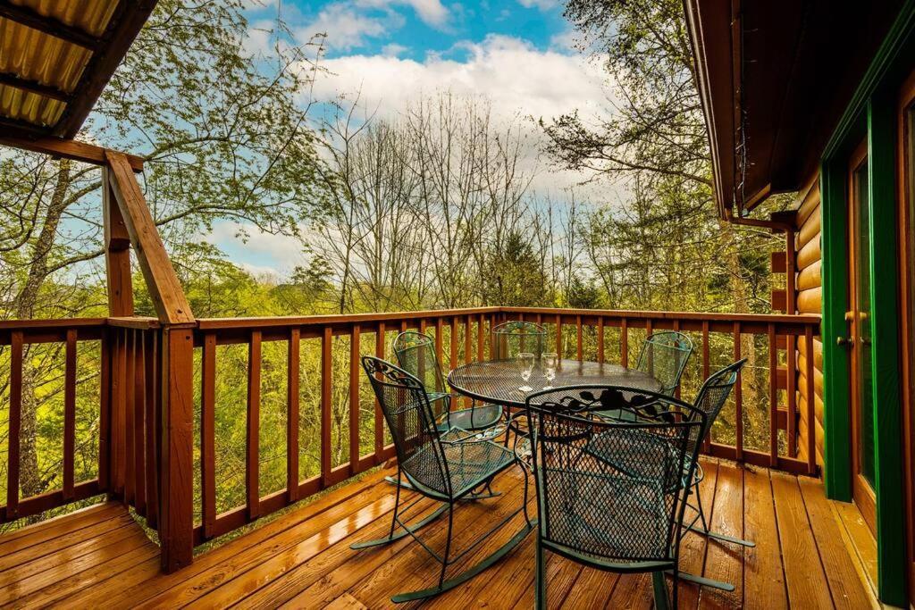 Four Private Suites - Hot Tub - Arcade - Fast Wi-Fi - One Minute To Parkway Fun Pigeon Forge Exteriér fotografie